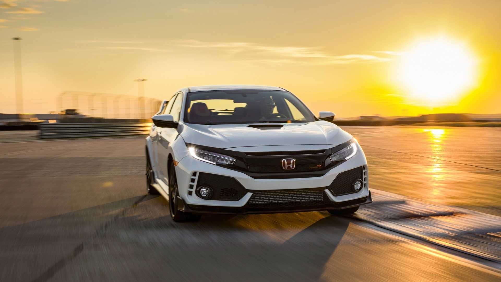 2019 Honda Civic Type R (Color: White Orchid Pearl) Front Wallpapers #160 of 182