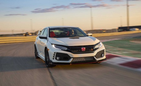 2019 Honda Civic Type R (Color: White Orchid Pearl) Front Wallpapers 450x275 (161)