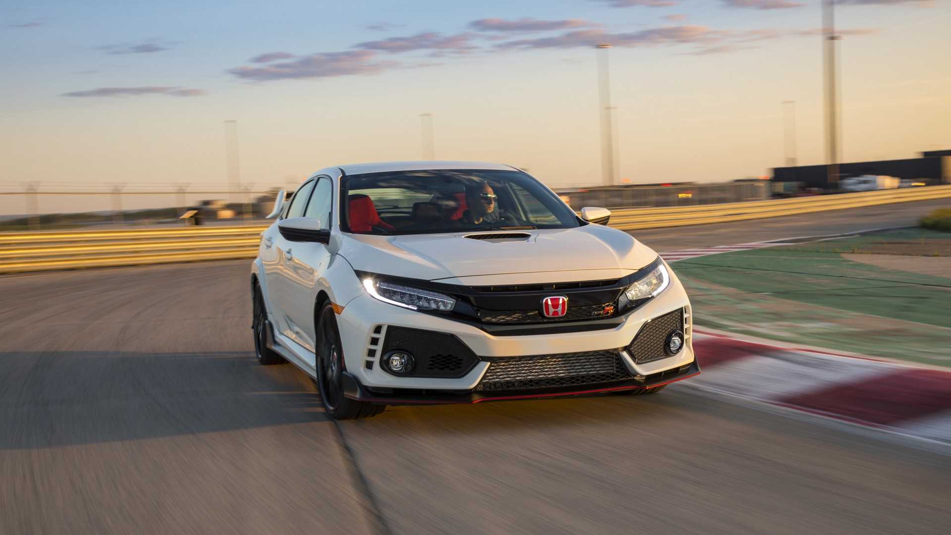 2019 Honda Civic Type R (Color: White Orchid Pearl) Front Wallpapers #161 of 182
