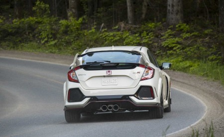 2019 Honda Civic Type R (Color: White Orchid Pearl) Rear Wallpapers 450x275 (106)