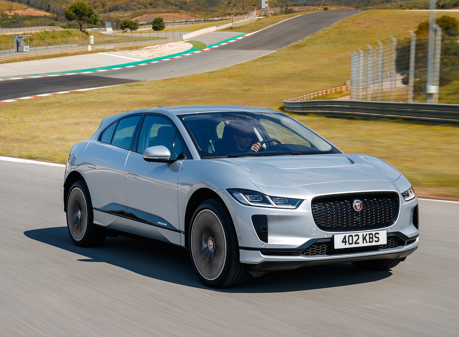 2019 Jaguar I-PACE (Color: Indus Silver) Front Three-Quarter Wallpapers #143 of 192