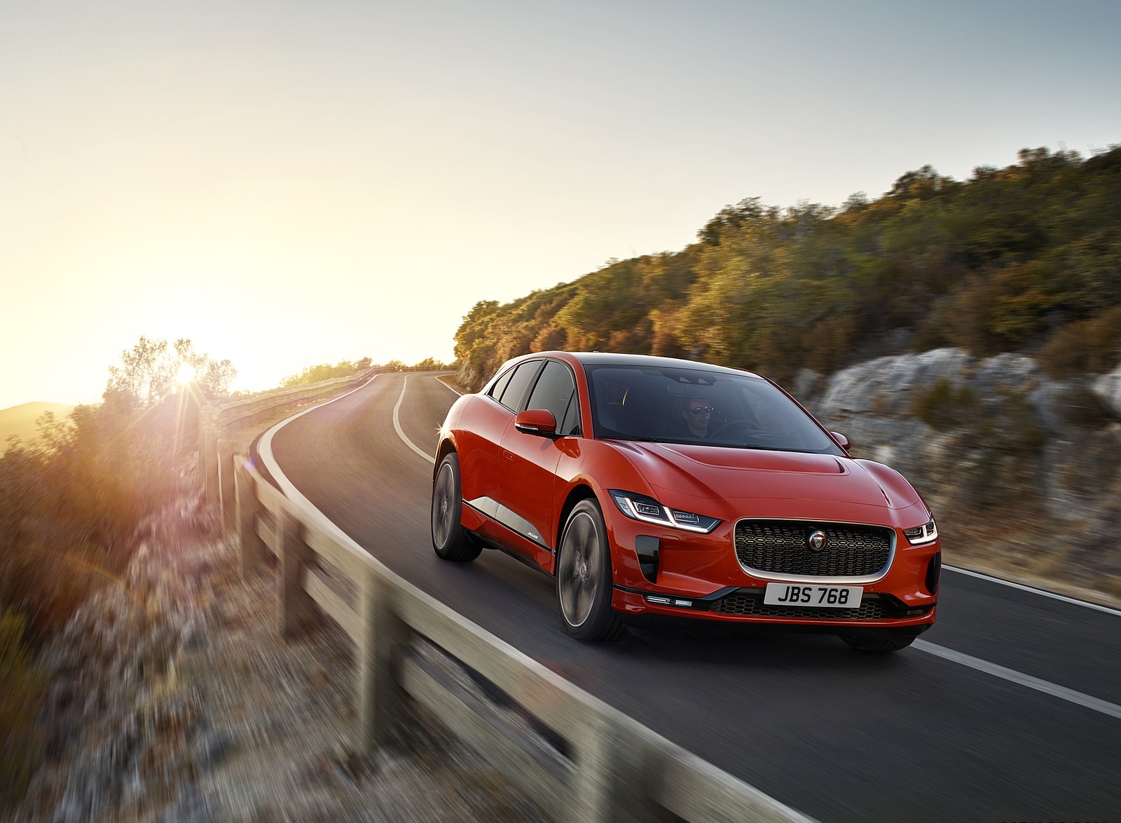 2019 Jaguar I-PACE (Color: Photon Red) Front Wallpapers #83 of 192