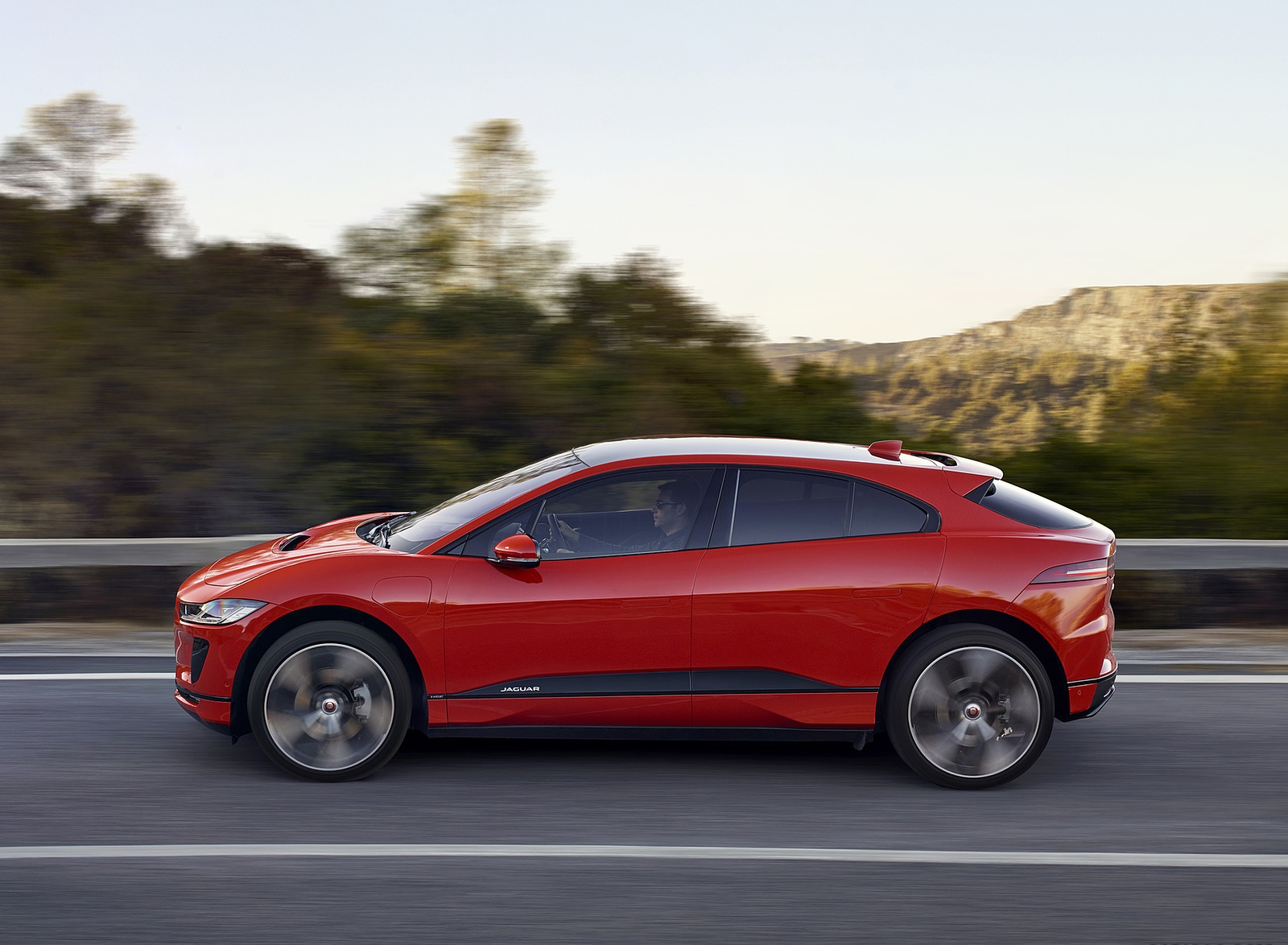 2019 Jaguar I-PACE (Color: Photon Red) Side Wallpapers #86 of 192