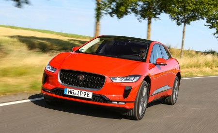 2019 Jaguar I-PACE EV400 AWD HSE First Edition (Color: Photon Red) Front Three-Quarter Wallpapers 450x275 (11)