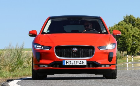 2019 Jaguar I-PACE EV400 AWD HSE First Edition (Color: Photon Red) Front Wallpapers 450x275 (13)