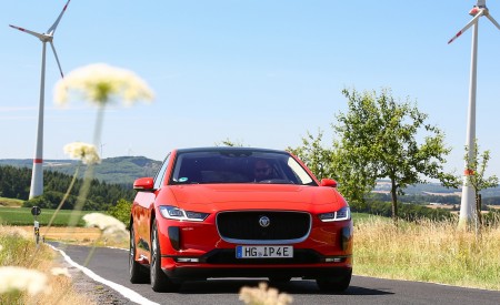 2019 Jaguar I-PACE EV400 AWD HSE First Edition (Color: Photon Red) Front Wallpapers 450x275 (23)