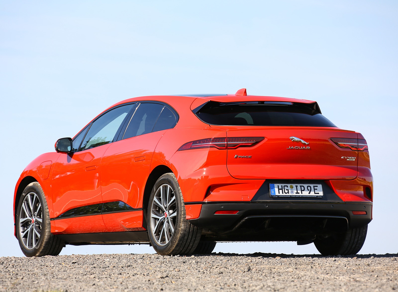 2019 Jaguar I-PACE EV400 AWD HSE First Edition (Color: Photon Red) Rear Three-Quarter Wallpapers #58 of 192