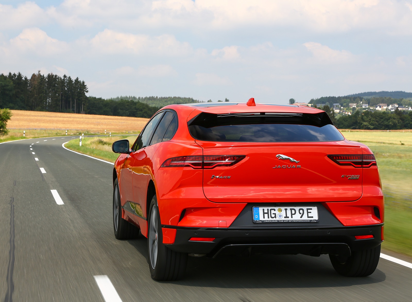 2019 Jaguar I-PACE EV400 AWD HSE First Edition (Color: Photon Red) Rear Wallpapers #19 of 192