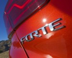 2019 Kia Forte Badge Wallpapers 150x120 (24)