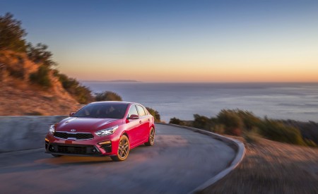 2019 Kia Forte Front Three-Quarter Wallpapers 450x275 (1)