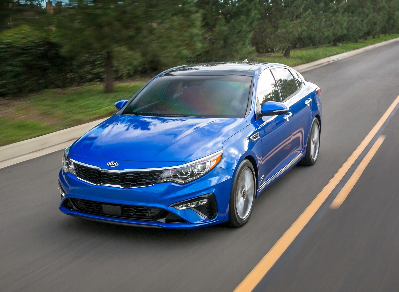 2019 Kia Optima Front Three-Quarter Wallpapers (7)