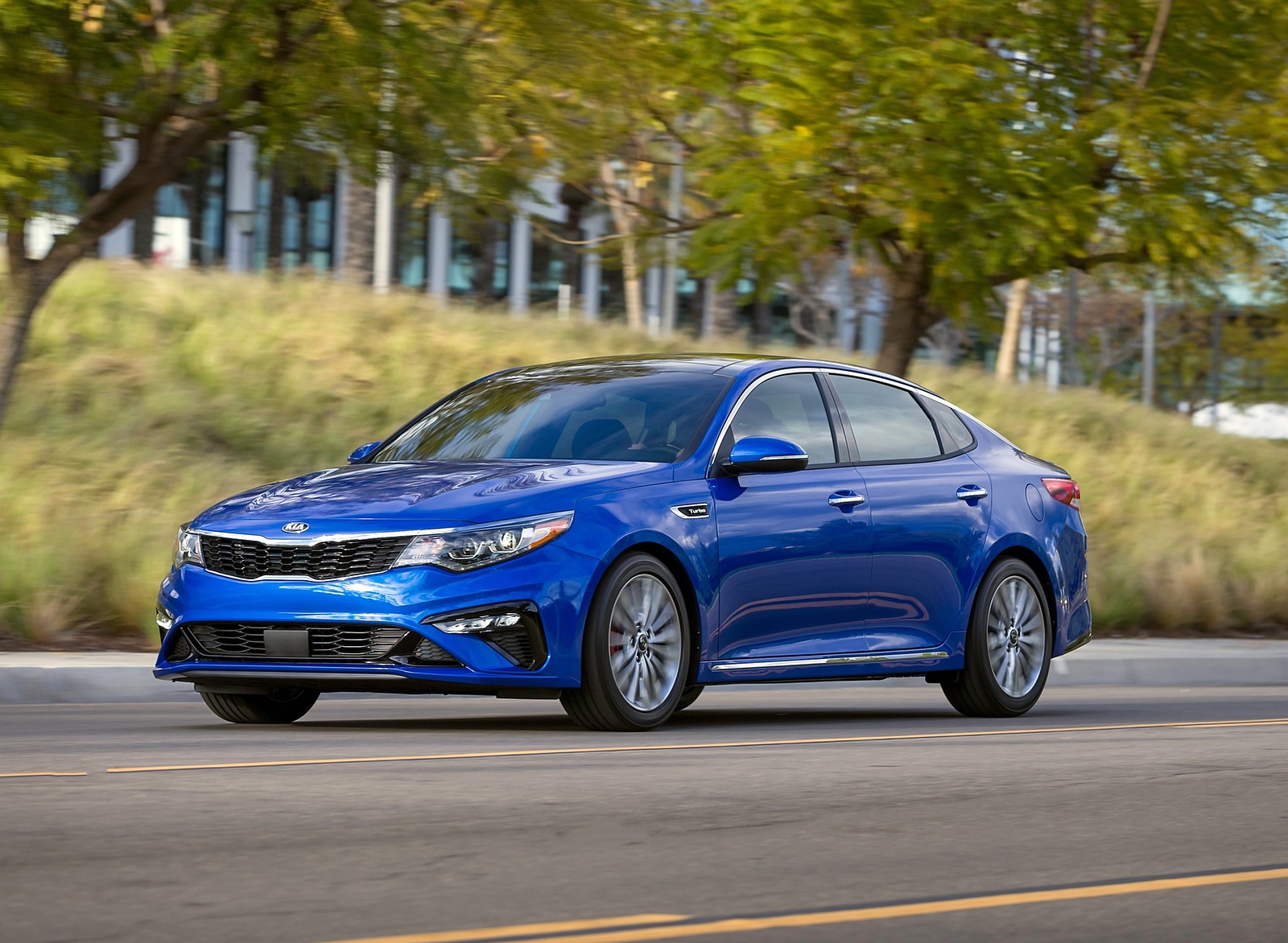 2019 Kia Optima Front Three-Quarter Wallpapers #9 of 34