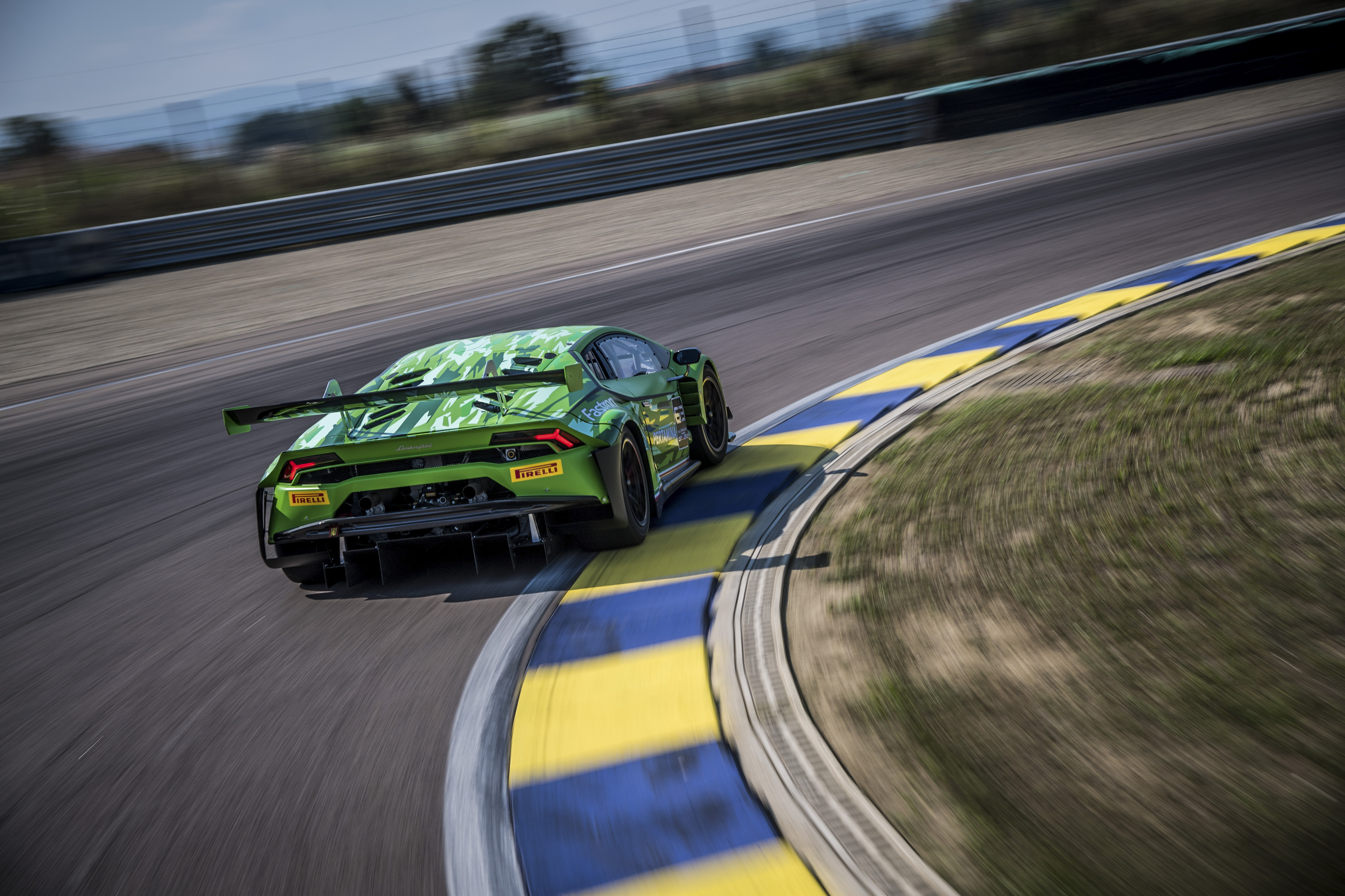 2019 Lamborghini Huracán GT3 EVO Rear Three-Quarter Wallpapers (5)