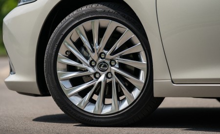 2019 Lexus ES 300h Wheel Wallpapers 450x275 (69)