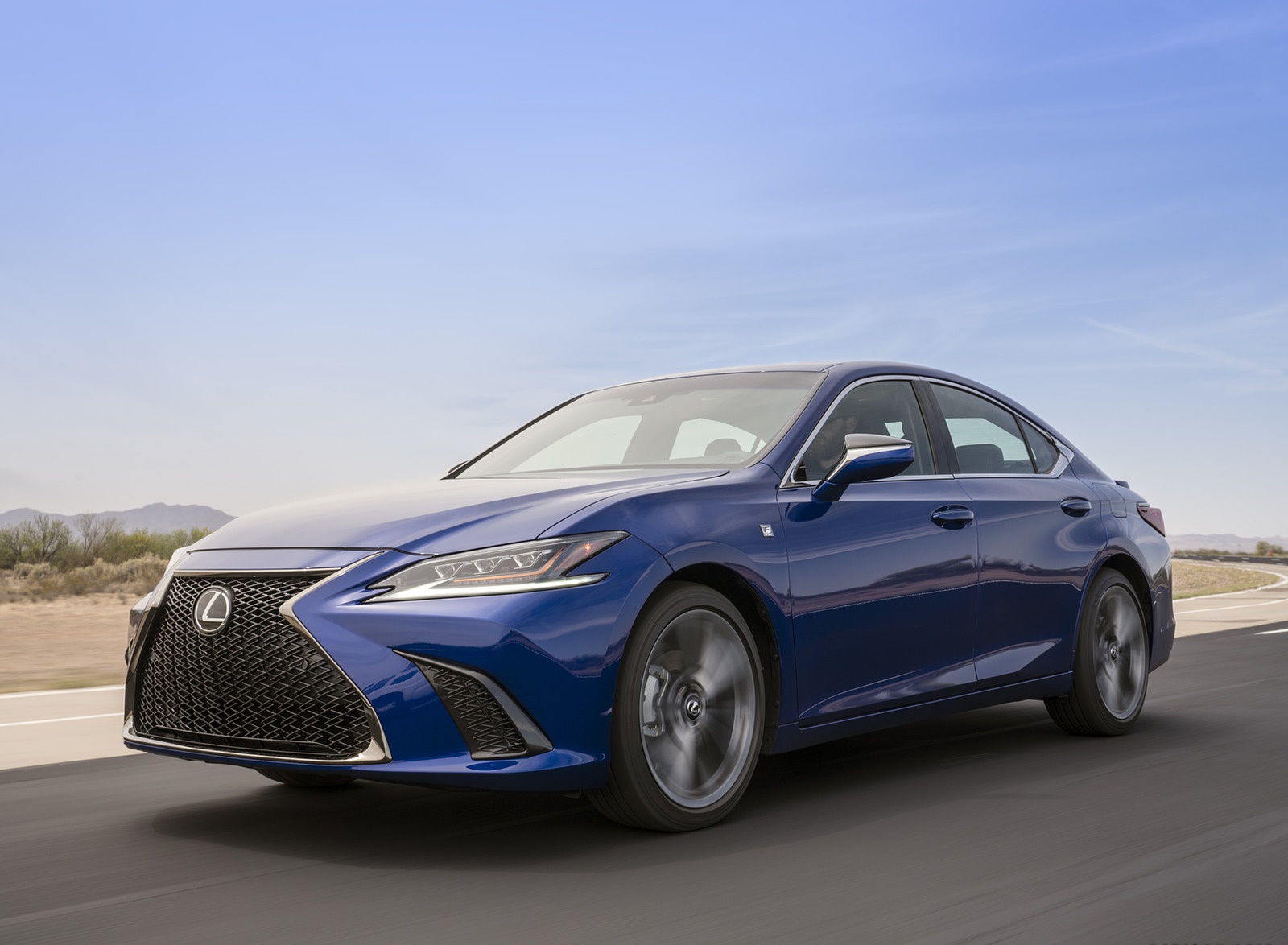 2019 Lexus ES 350 F-Sport Front Three-Quarter Wallpapers (3)