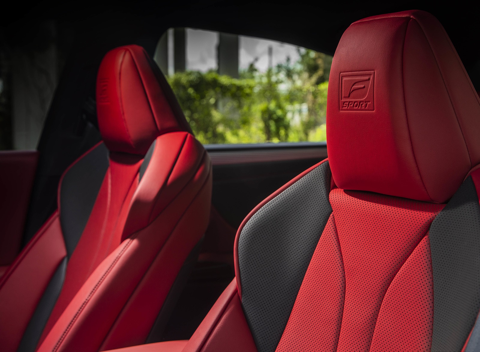 2019 Lexus ES 350 F-Sport Interior Front Seats Wallpapers #42 of 75