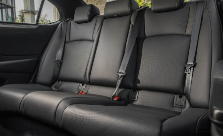 2019 Lexus ES 350 F-Sport Interior Rear Seats Wallpapers 450x275 (50)