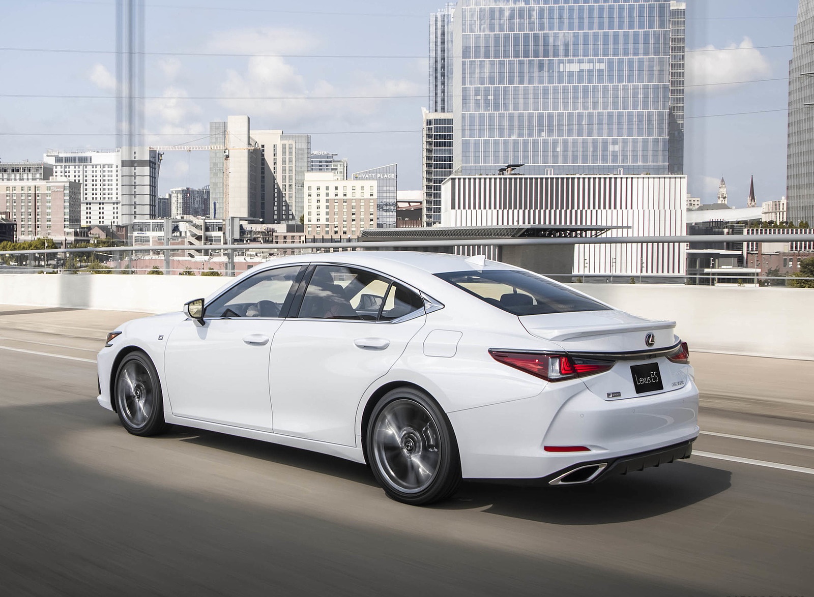 2019 Lexus ES 350 F-Sport Rear Three-Quarter Wallpapers #22 of 75