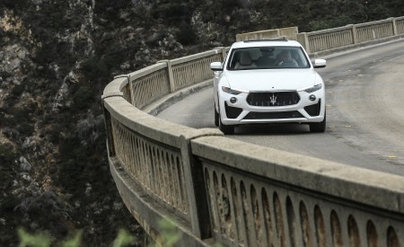 2019 Maserati Levante GTS Front Wallpapers 450x275 (25)