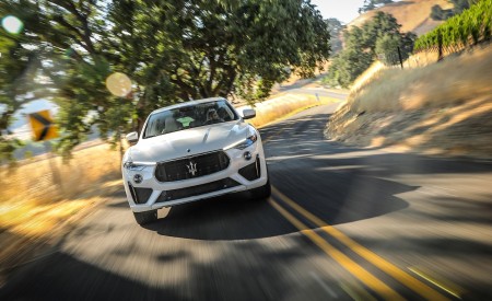 2019 Maserati Levante GTS Front Wallpapers 450x275 (17)