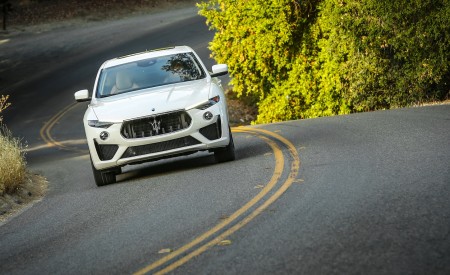 2019 Maserati Levante GTS Front Wallpapers 450x275 (18)