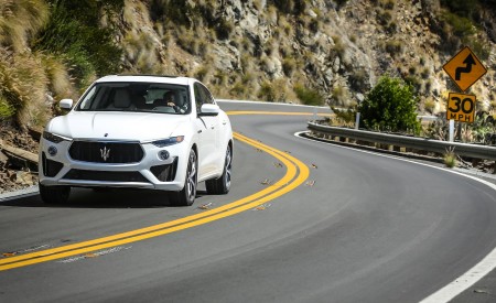 2019 Maserati Levante GTS Front Wallpapers 450x275 (19)