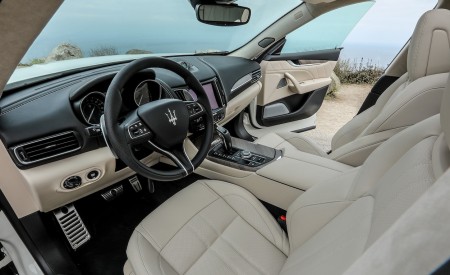 2019 Maserati Levante GTS Interior Seats Wallpapers 450x275 (43)
