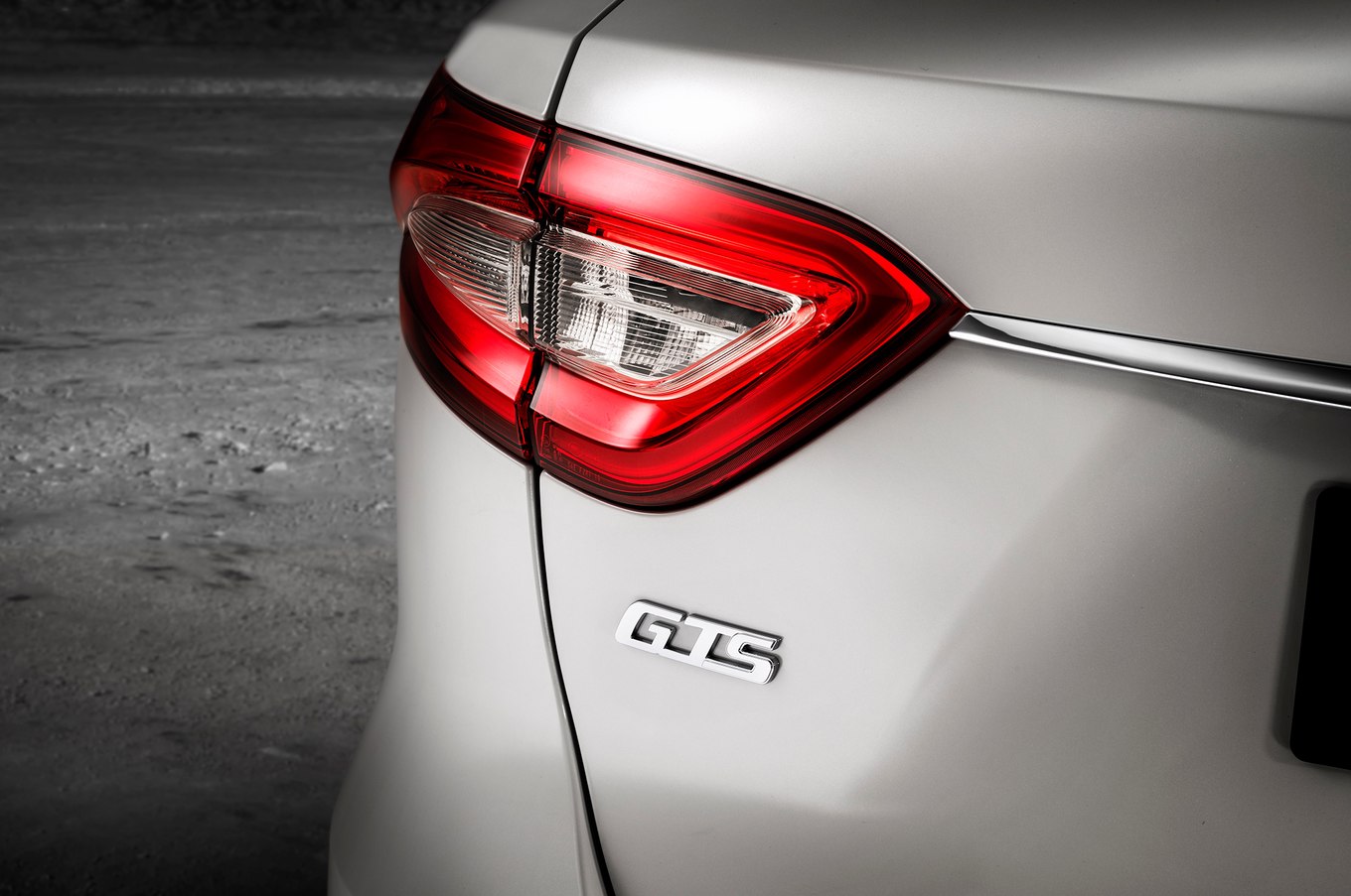 2019 Maserati Levante GTS Tail Light Wallpapers #82 of 89