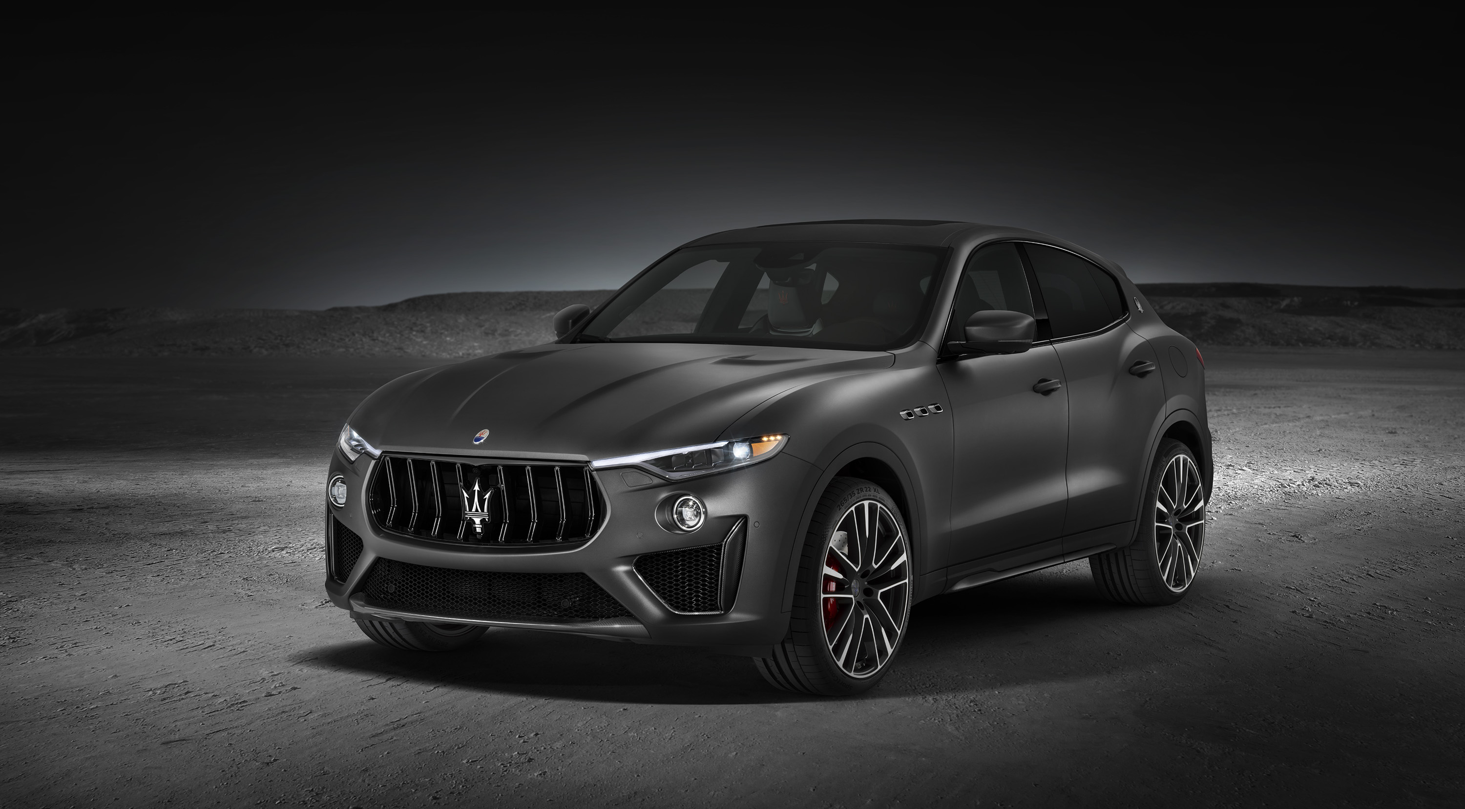 2019 Maserati Levante Trofeo Front Three-Quarter Wallpapers #73 of 97