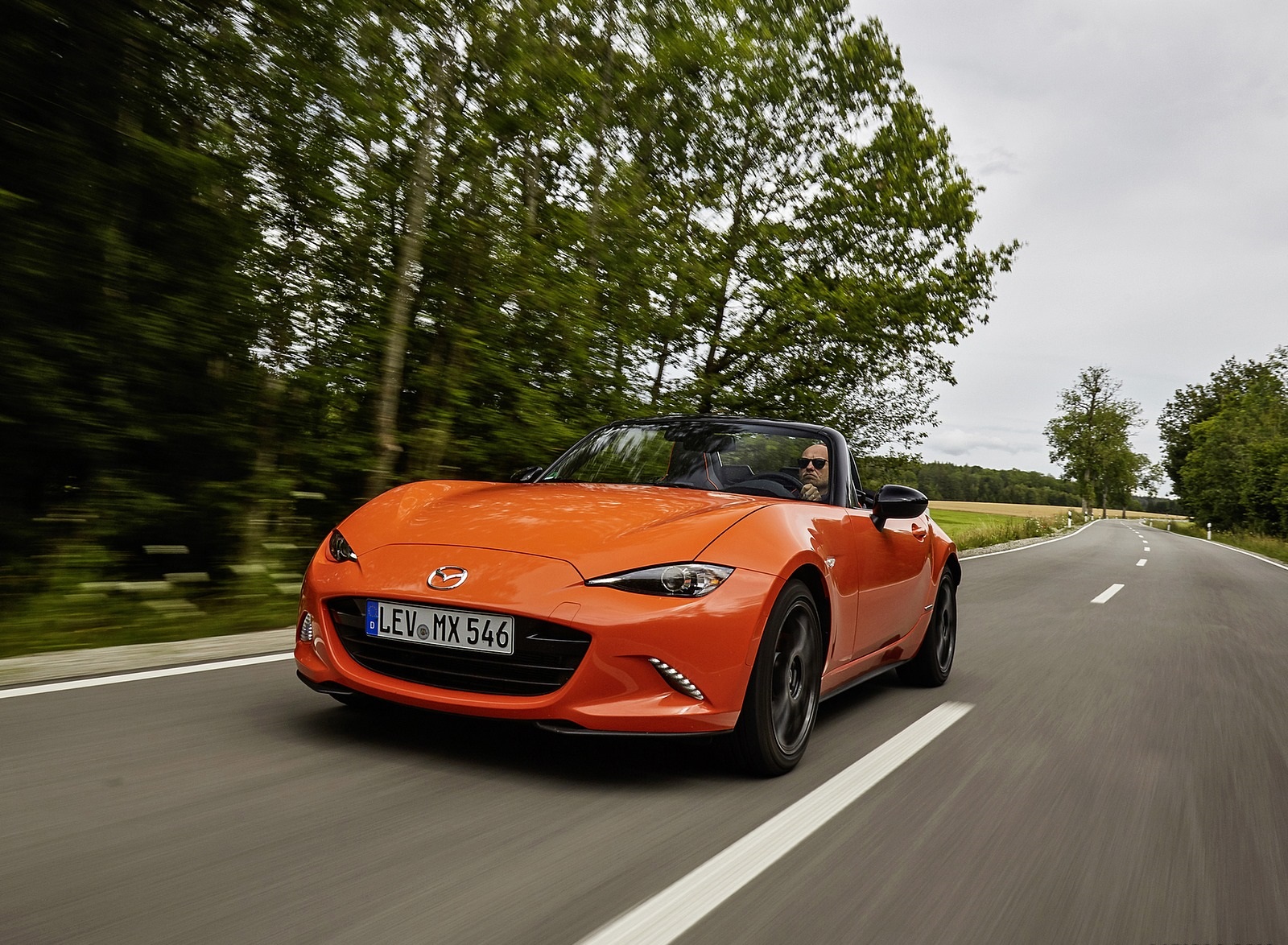 2019 Mazda MX-5 Miata 30th Anniversary Edition Front Three-Quarter Wallpapers #1 of 87