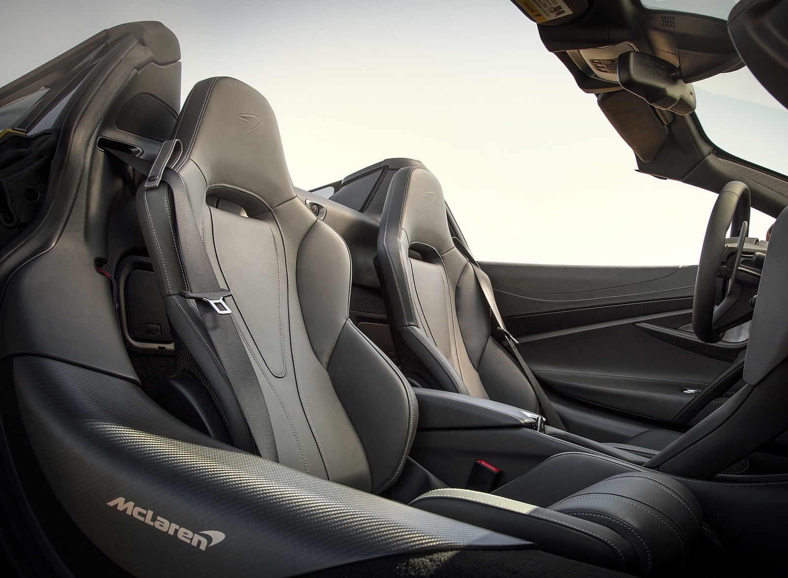 2019 McLaren 720S Spider (Color: Aztec Gold) Interior Seats Wallpapers #33 of 67