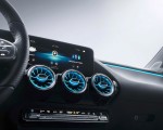 2019 Mercedes-Benz B-Class Central Console Wallpapers 150x120 (47)