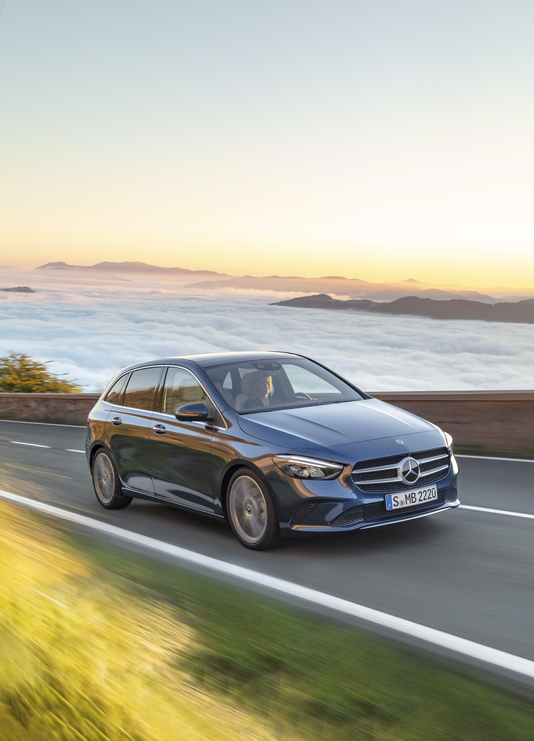 2019 Mercedes-Benz B-Class Front Three-Quarter Wallpapers #5 of 54