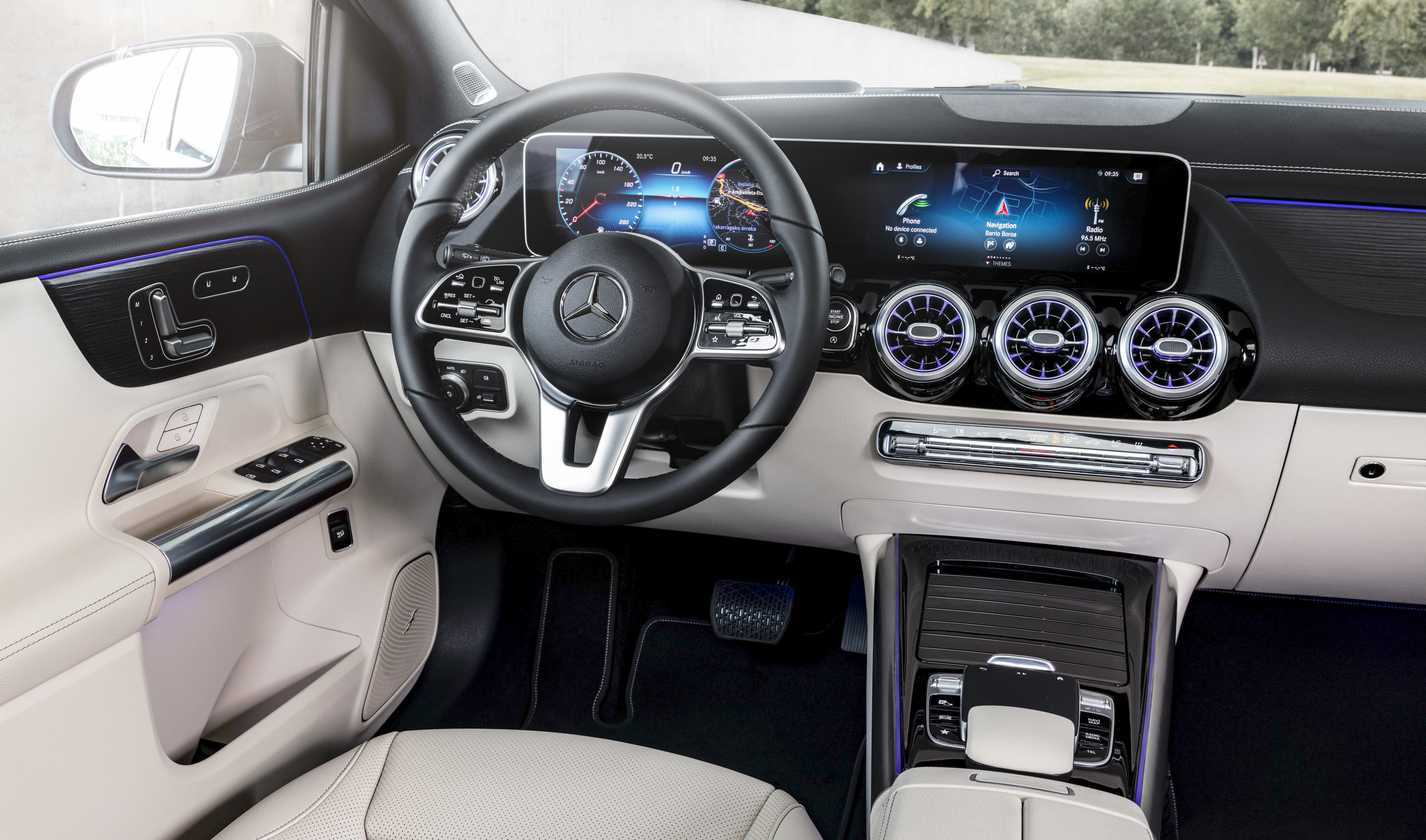 2019 Mercedes-Benz B-Class Interior Wallpapers #27 of 54