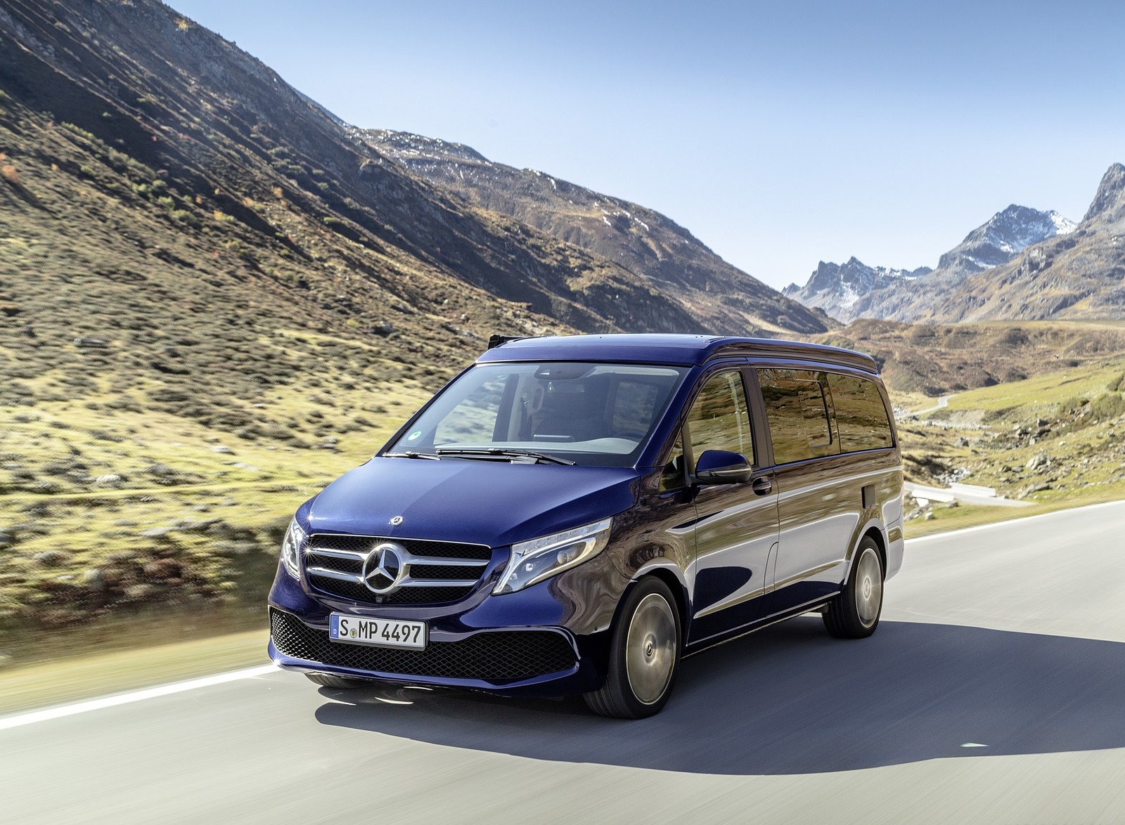 2019 Mercedes-Benz V-Class Marco Polo (Color: Cavansit Blue Metallic) Front Three-Quarter Wallpapers #38 of 75