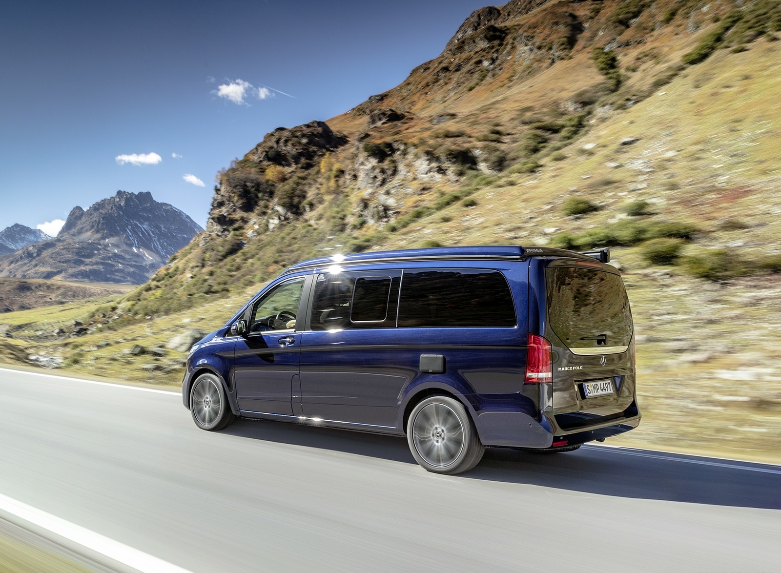 2019 Mercedes-Benz V-Class Marco Polo (Color: Cavansit Blue Metallic) Rear Three-Quarter Wallpapers #40 of 75