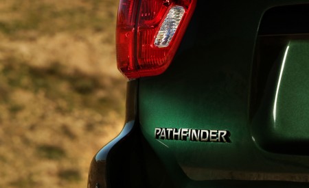 2019 Nissan Pathfinder Rock Creek Edition Tail Light Wallpapers 450x275 (10)