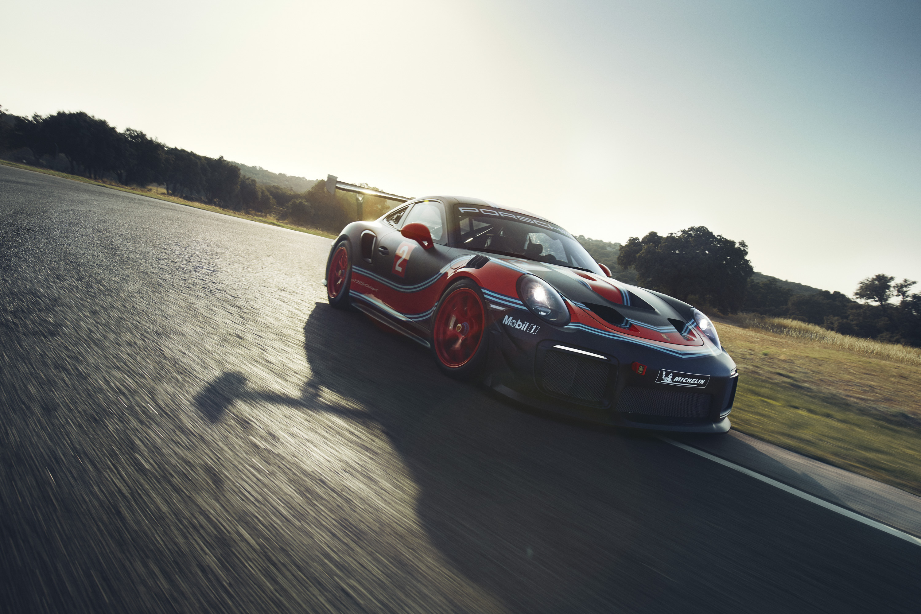 2019 Porsche 911 GT2 RS Clubsport Front Three-Quarter Wallpapers (5)