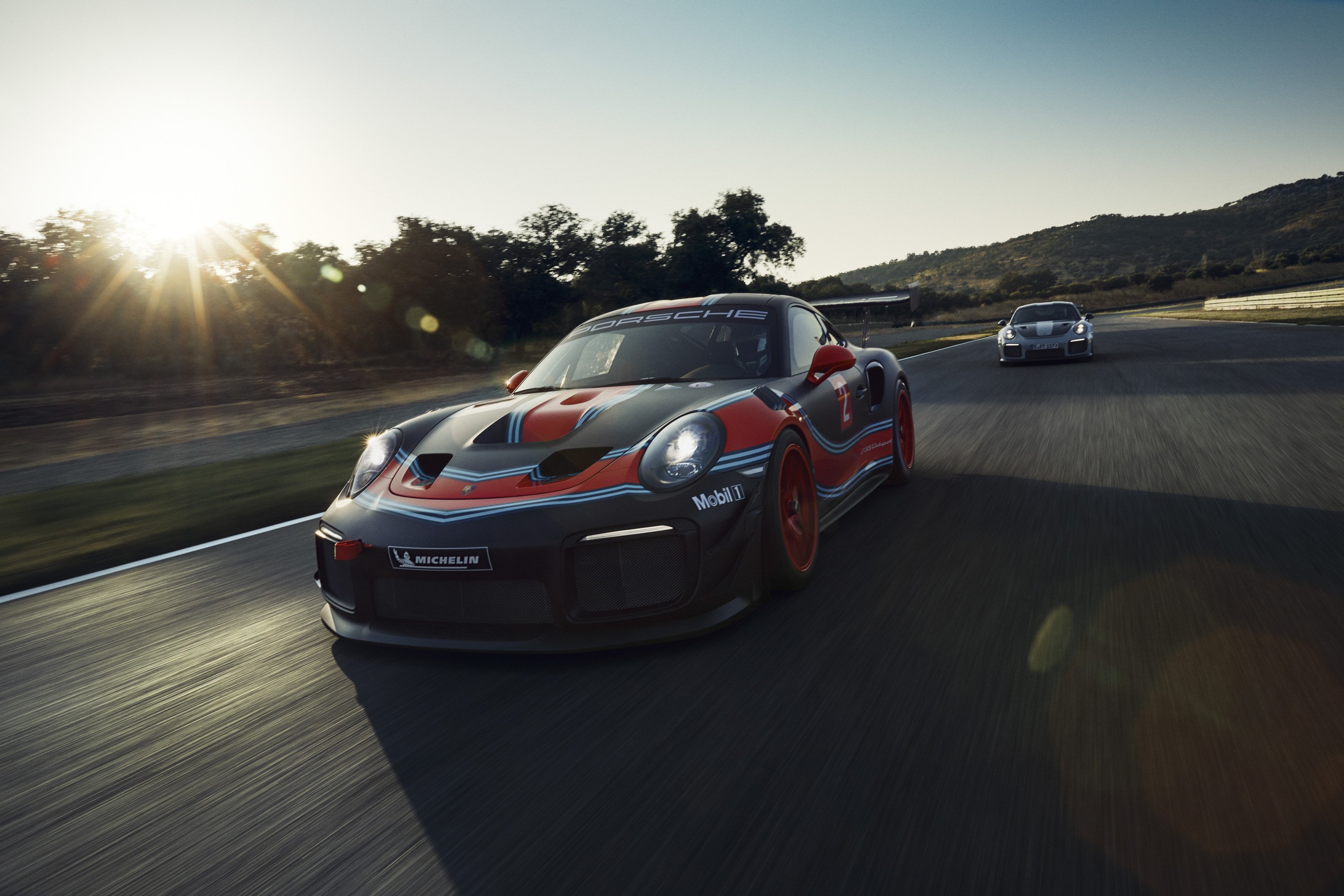 2019 Porsche 911 GT2 RS Clubsport Front Three-Quarter Wallpapers (2)