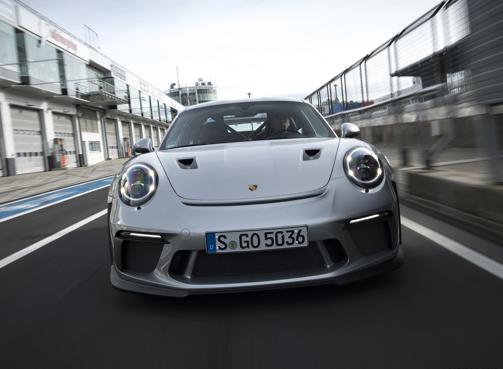 2019 Porsche 911 GT3 RS (Color: GT-Silver) Front Wallpapers #75 of 209