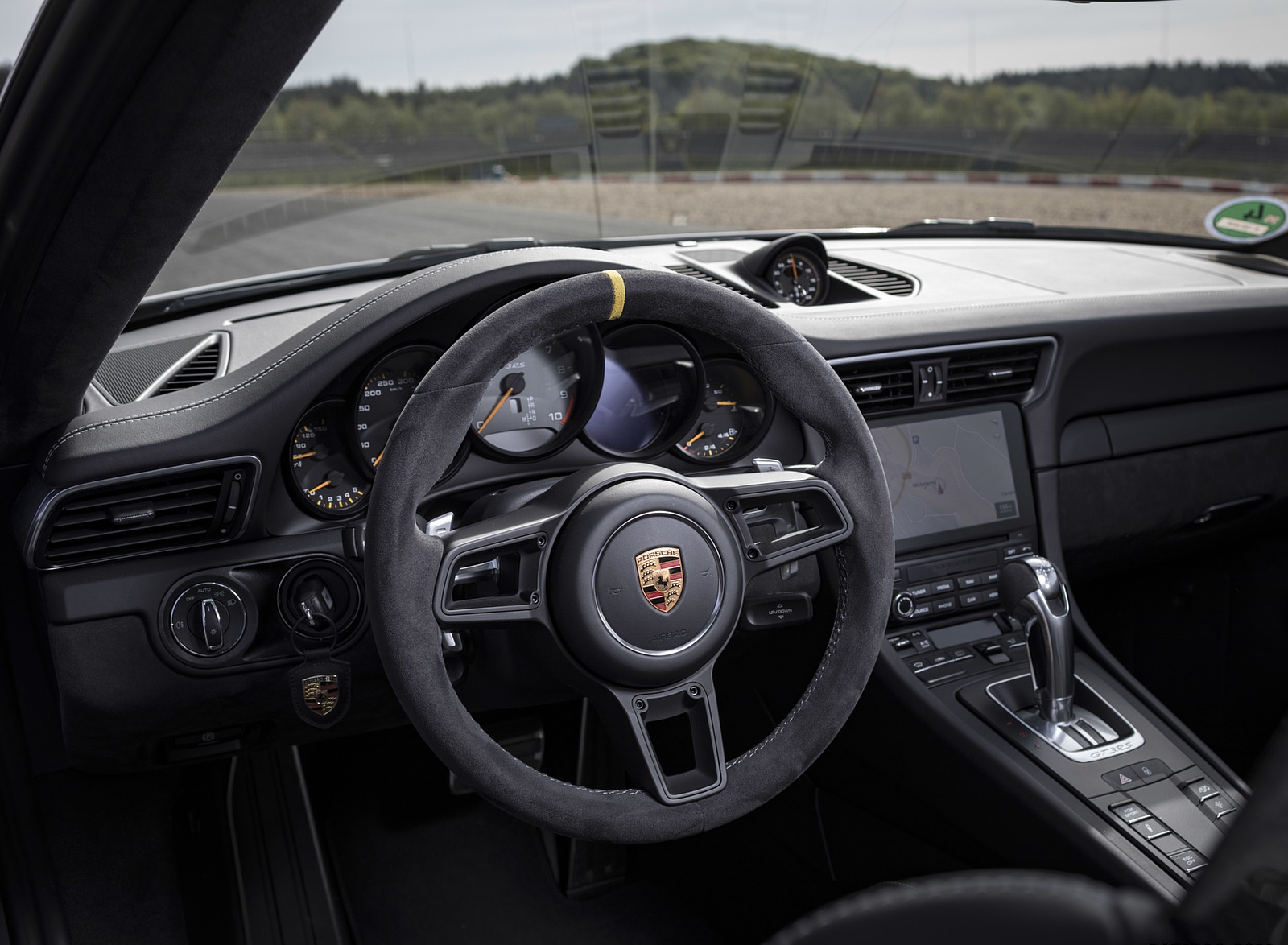 2019 Porsche 911 GT3 RS (Color: GT-Silver) Interior Wallpapers #93 of 209