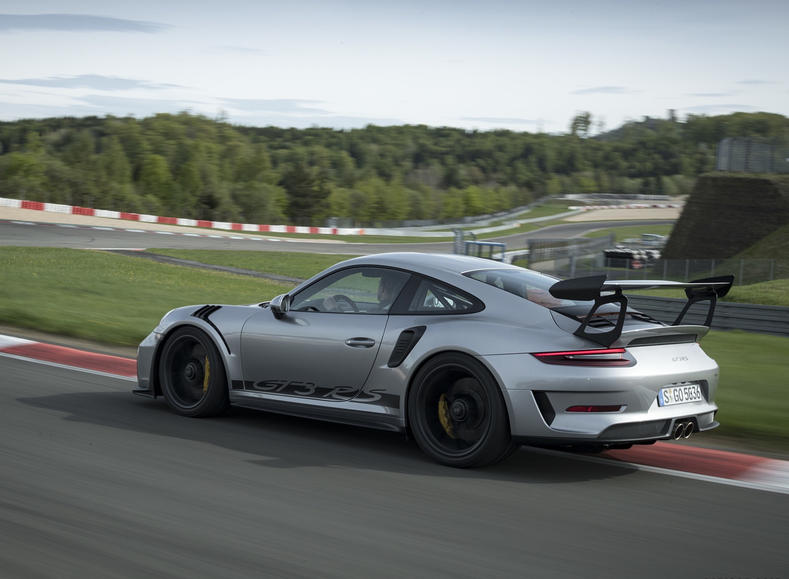2019 Porsche 911 GT3 RS (Color: GT-Silver) Rear Three-Quarter Wallpapers #79 of 209