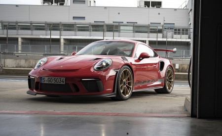 2019 Porsche 911 GT3 RS (Color: Guards Red) Front Three-Quarter Wallpapers 450x275 (116)