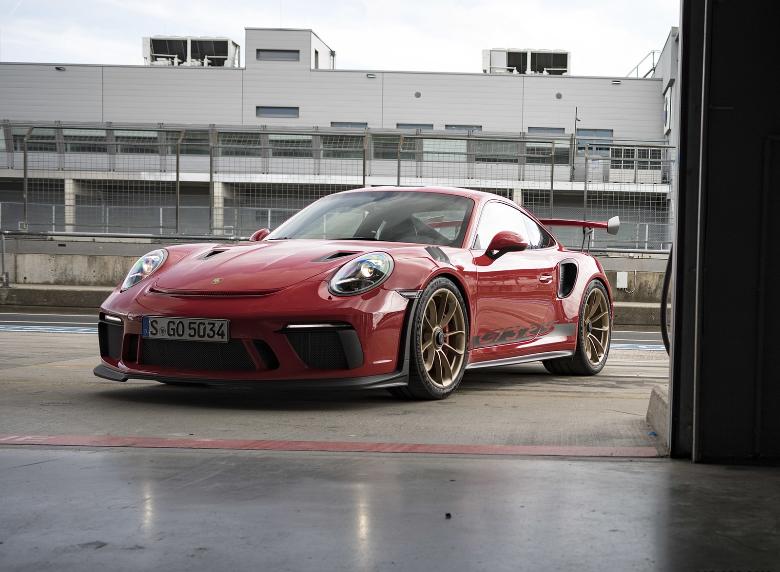 2019 Porsche 911 GT3 RS (Color: Guards Red) Front Three-Quarter Wallpapers #116 of 209