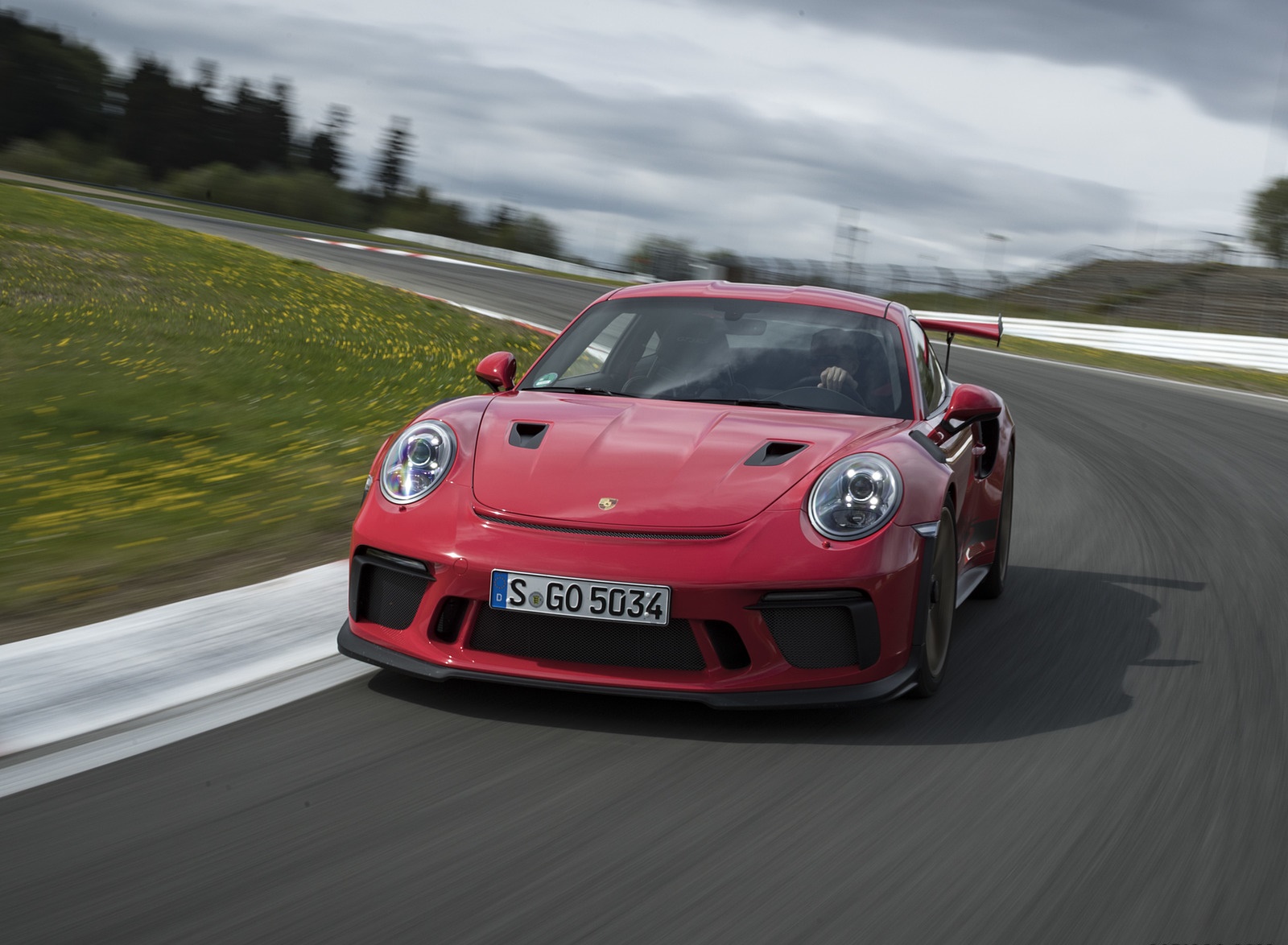 2019 Porsche 911 GT3 RS (Color: Guards Red) Front Wallpapers #99 of 209