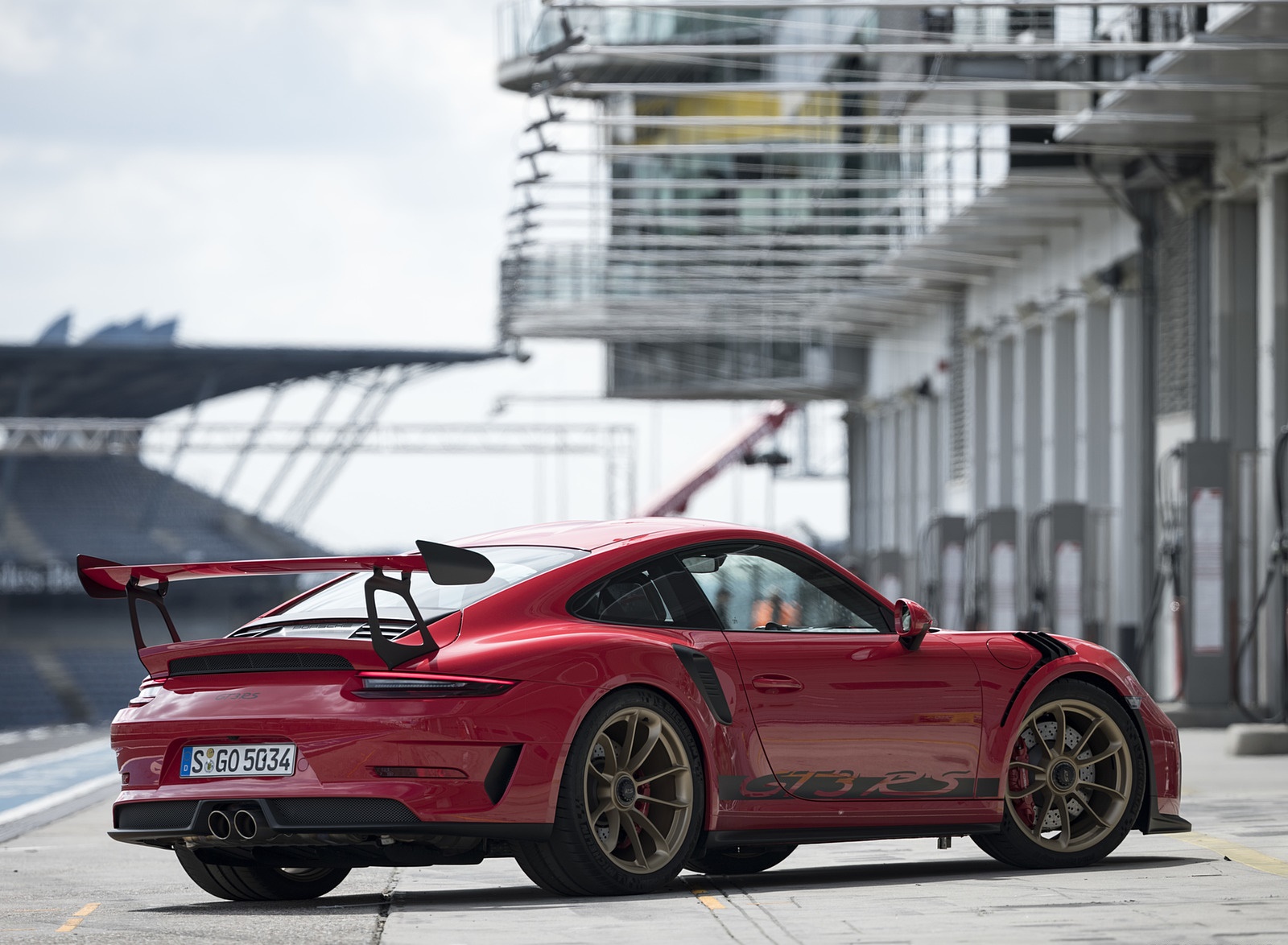 2019 Porsche 911 GT3 RS (Color: Guards Red) Rear Three-Quarter Wallpapers #119 of 209