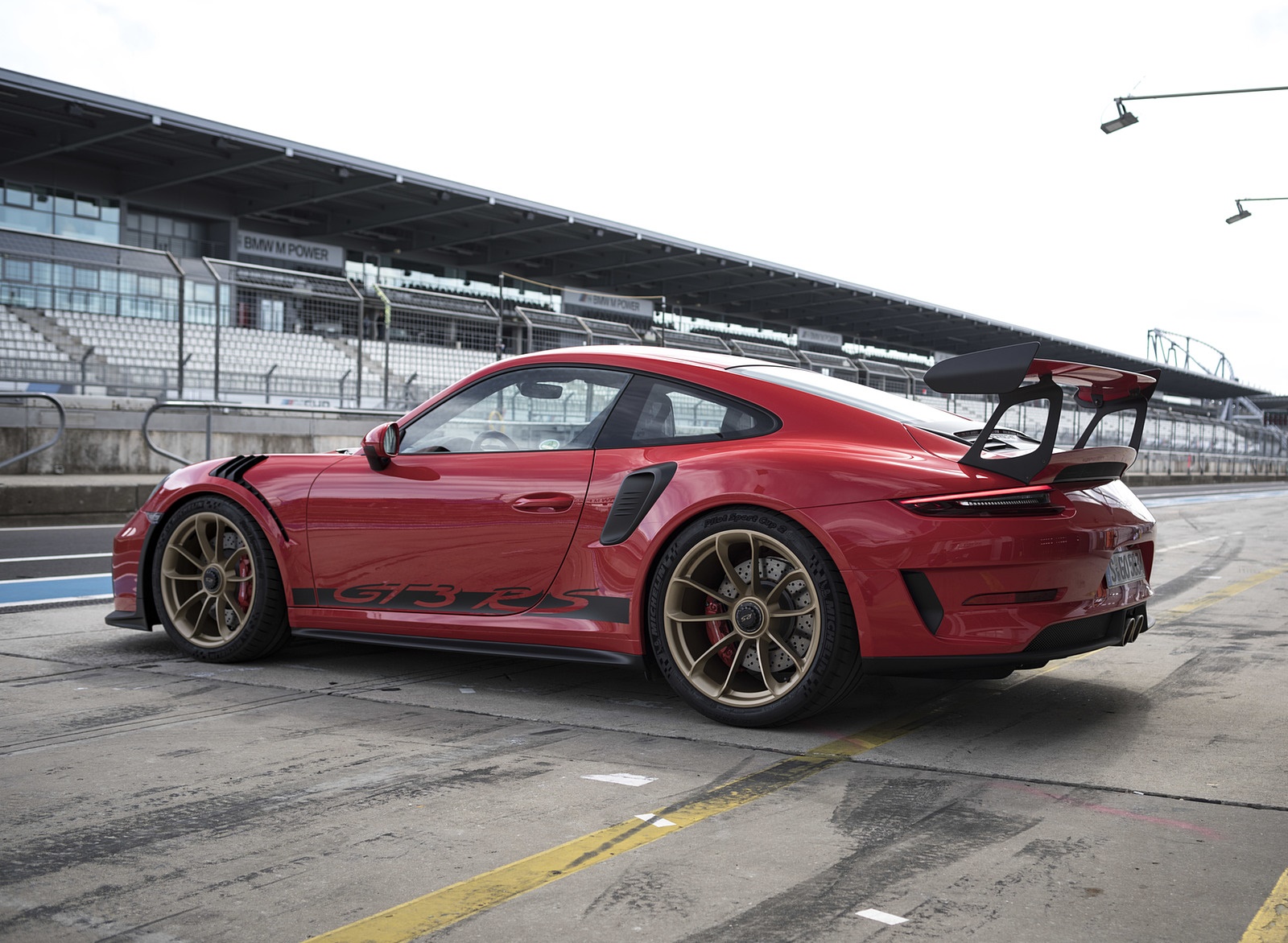2019 Porsche 911 GT3 RS (Color: Guards Red) Rear Three-Quarter Wallpapers #120 of 209