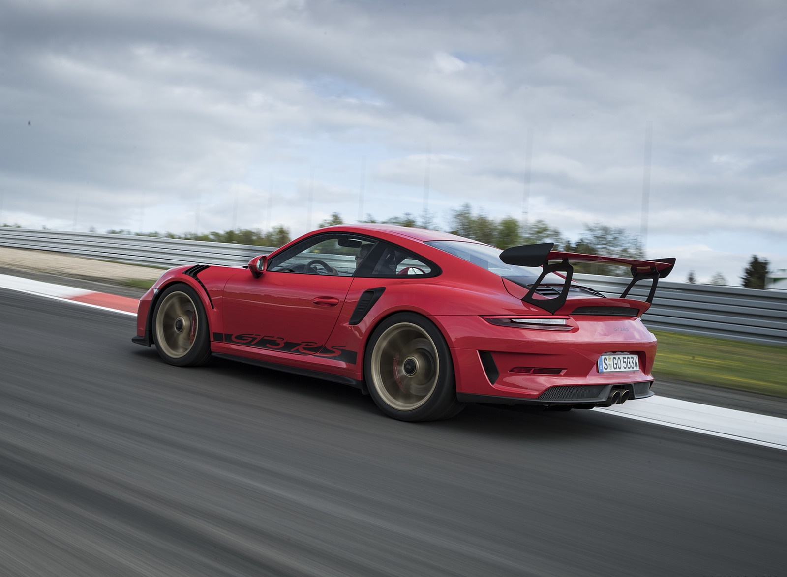 2019 Porsche 911 GT3 RS (Color: Guards Red) Rear Three-Quarter Wallpapers #110 of 209