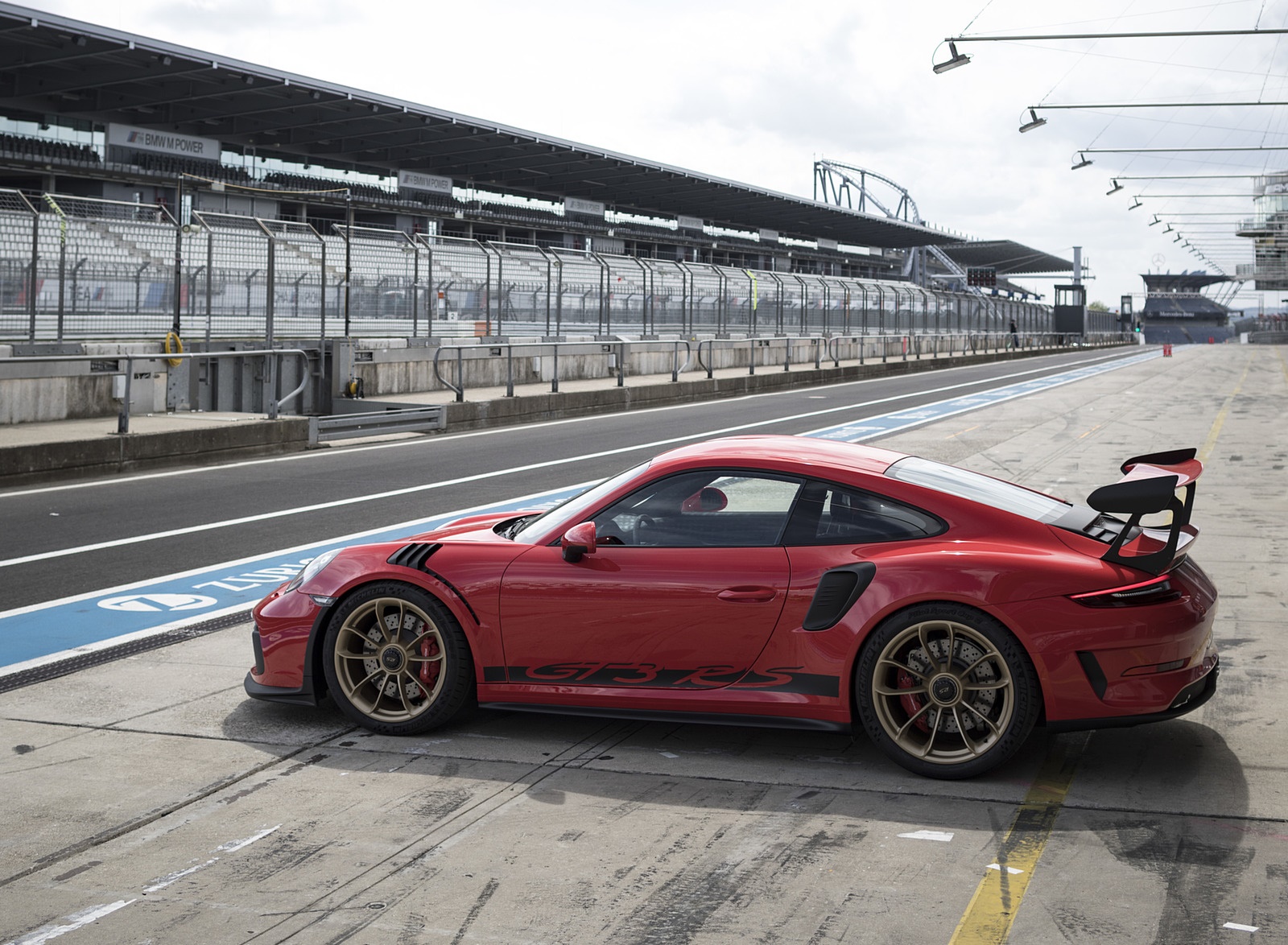 2019 Porsche 911 GT3 RS (Color: Guards Red) Side Wallpapers #115 of 209