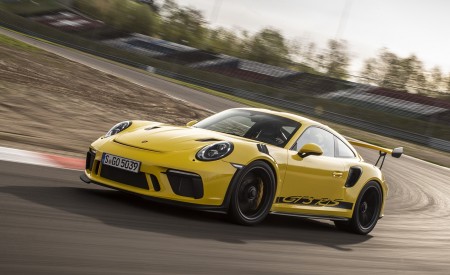 2019 Porsche 911 GT3 RS (Color: Racing Yellow) Front Three-Quarter Wallpapers 450x275 (43)